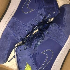 Air Jordan Retro 1 Mid